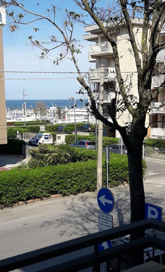 Stella Di Mare Apartment Rimini Ngoại thất bức ảnh